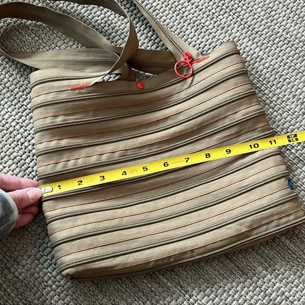 ZIP IT Zipper Tote in light olive green with orange